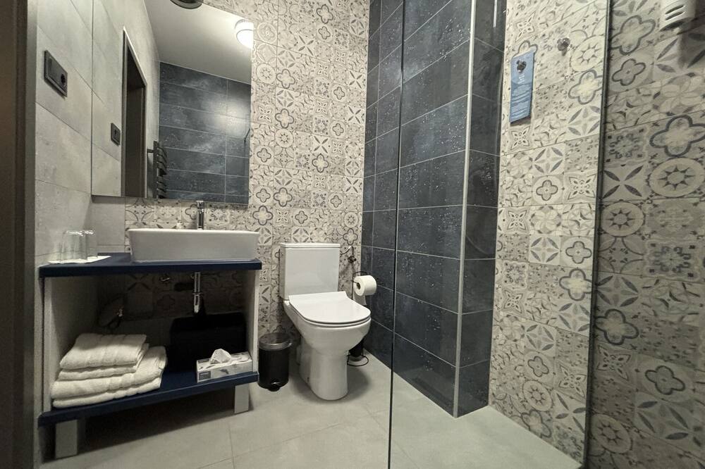 イコニック スパ パンツィオ 写真