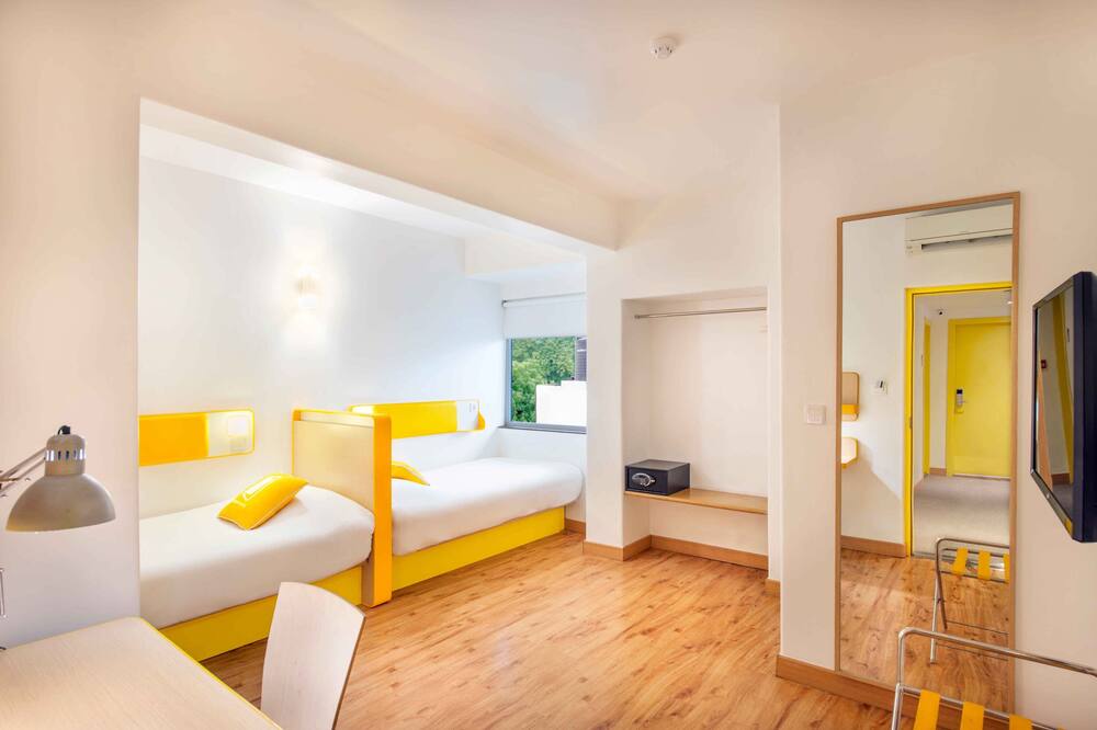 ブルームルームス アット ジャンパス 写真