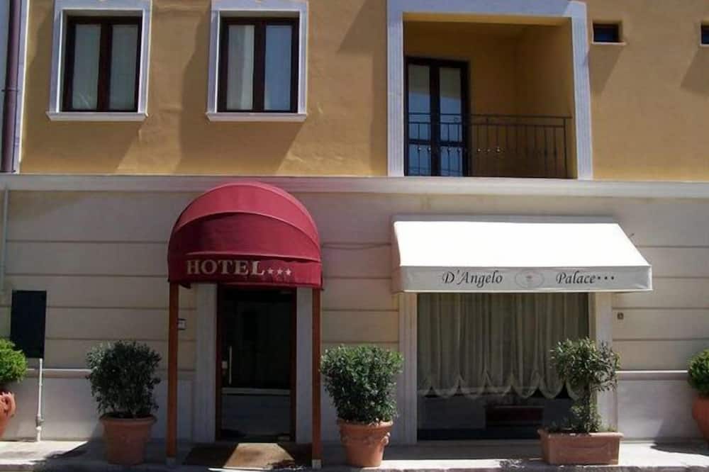 ダンジェロ パレス ホテル 写真