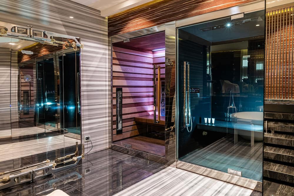 ロメロ ホテル 写真