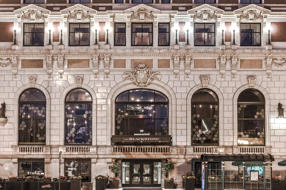 ザ ブラックストーン オートグラフ コレクション 写真