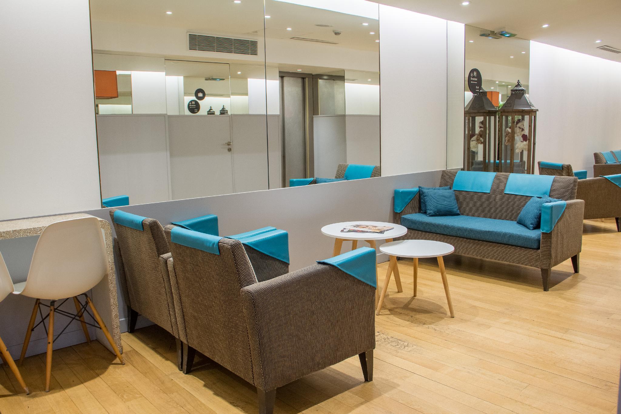 ホテル コーマルティン オペラ アストテル 写真