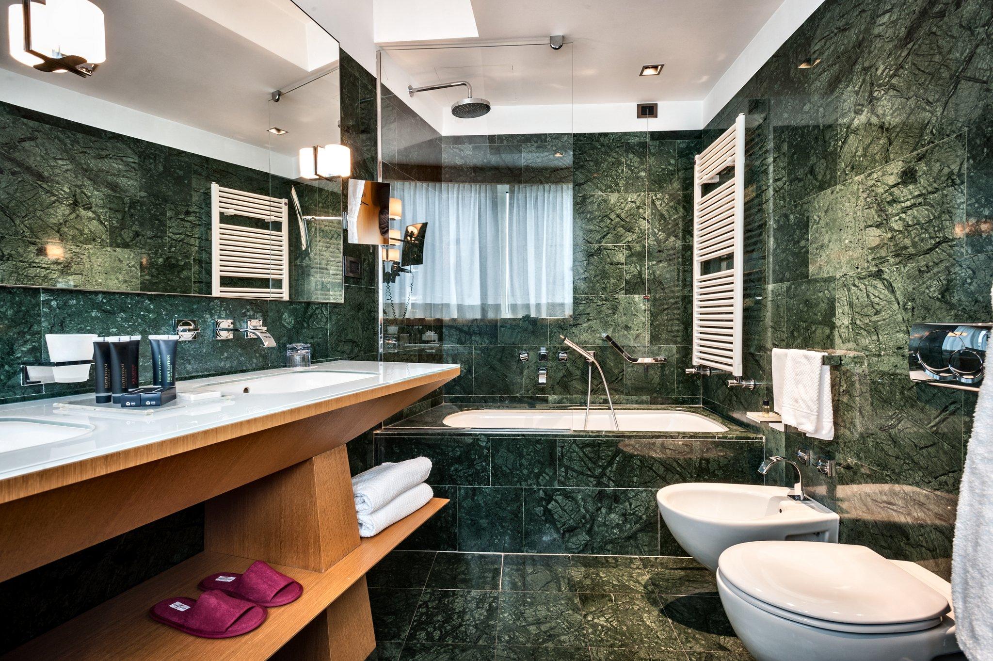 クラウン プラザ ミラノ シティ バイ IHG 写真