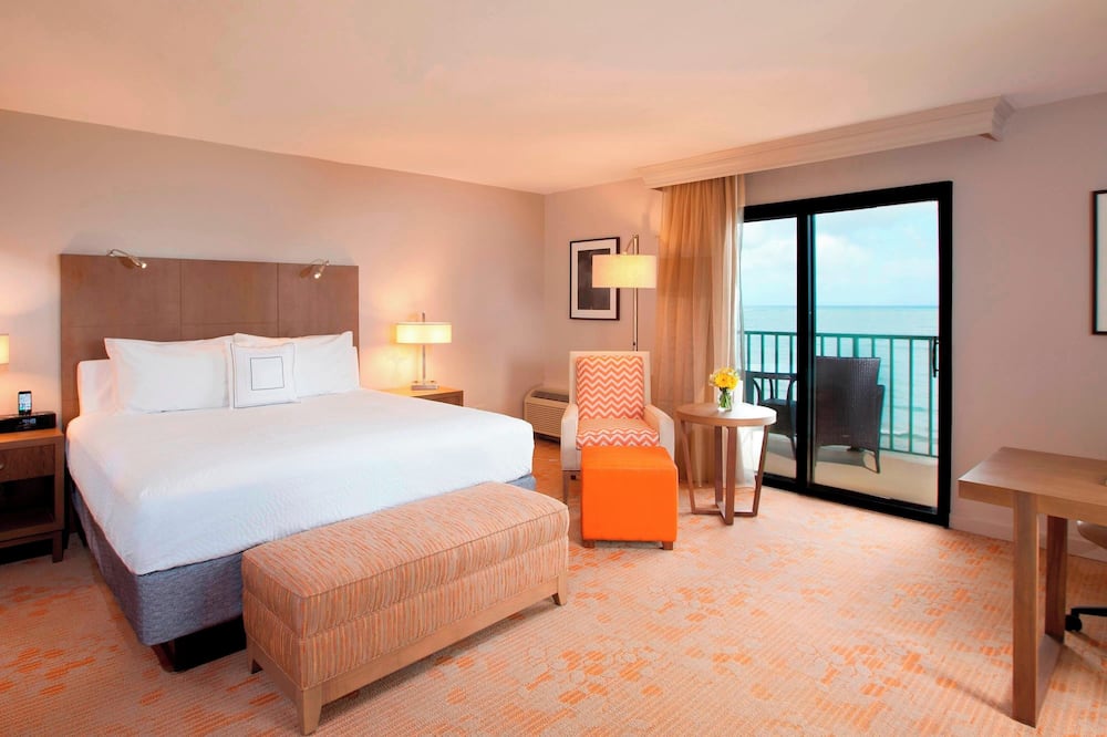 Courtyard by Marriott Isla Verde Beach Resort 写真
