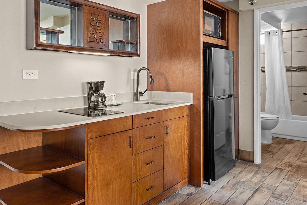 キャッスル バンブー ワイキキ ホテル 写真