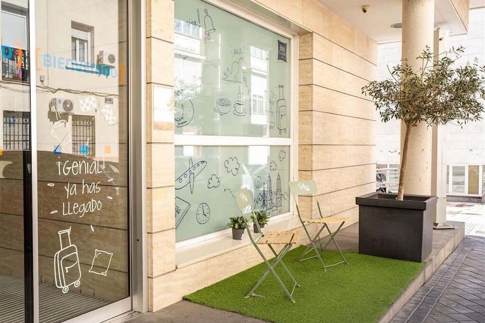 イビス バジェット マドリード セントロ ラス ベンタス 写真