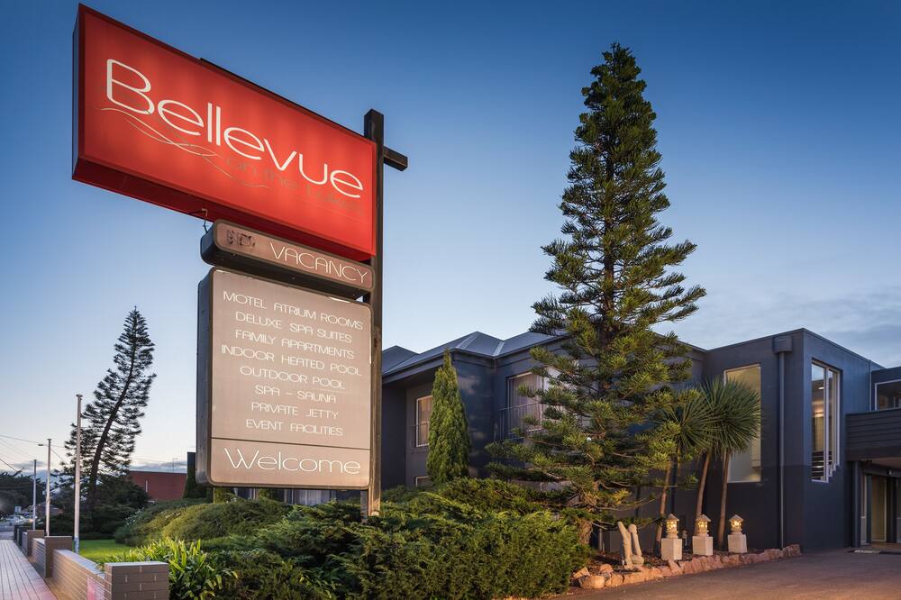 Bellevue On The Lakes. 写真
