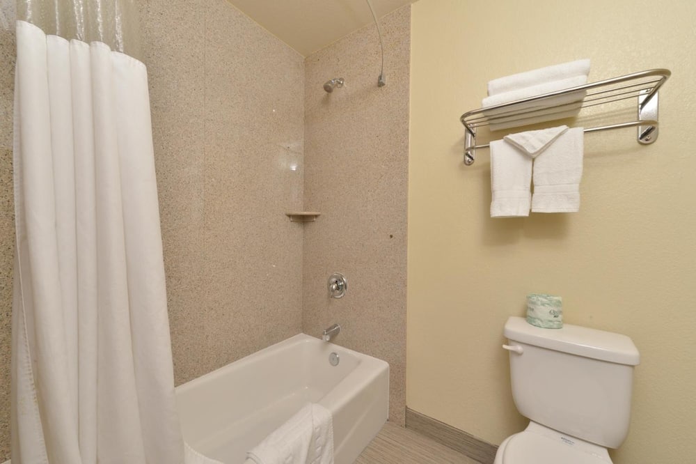 アベニュー イン ダウンタウン サン ルイス オビスポ 写真