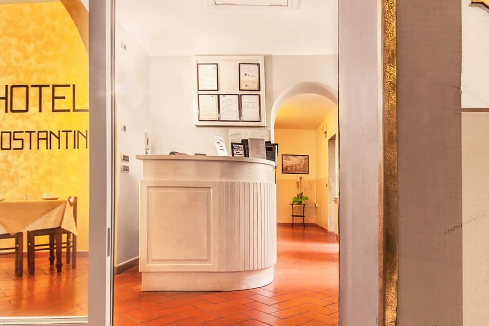 ホテル コスタンチーニ 写真