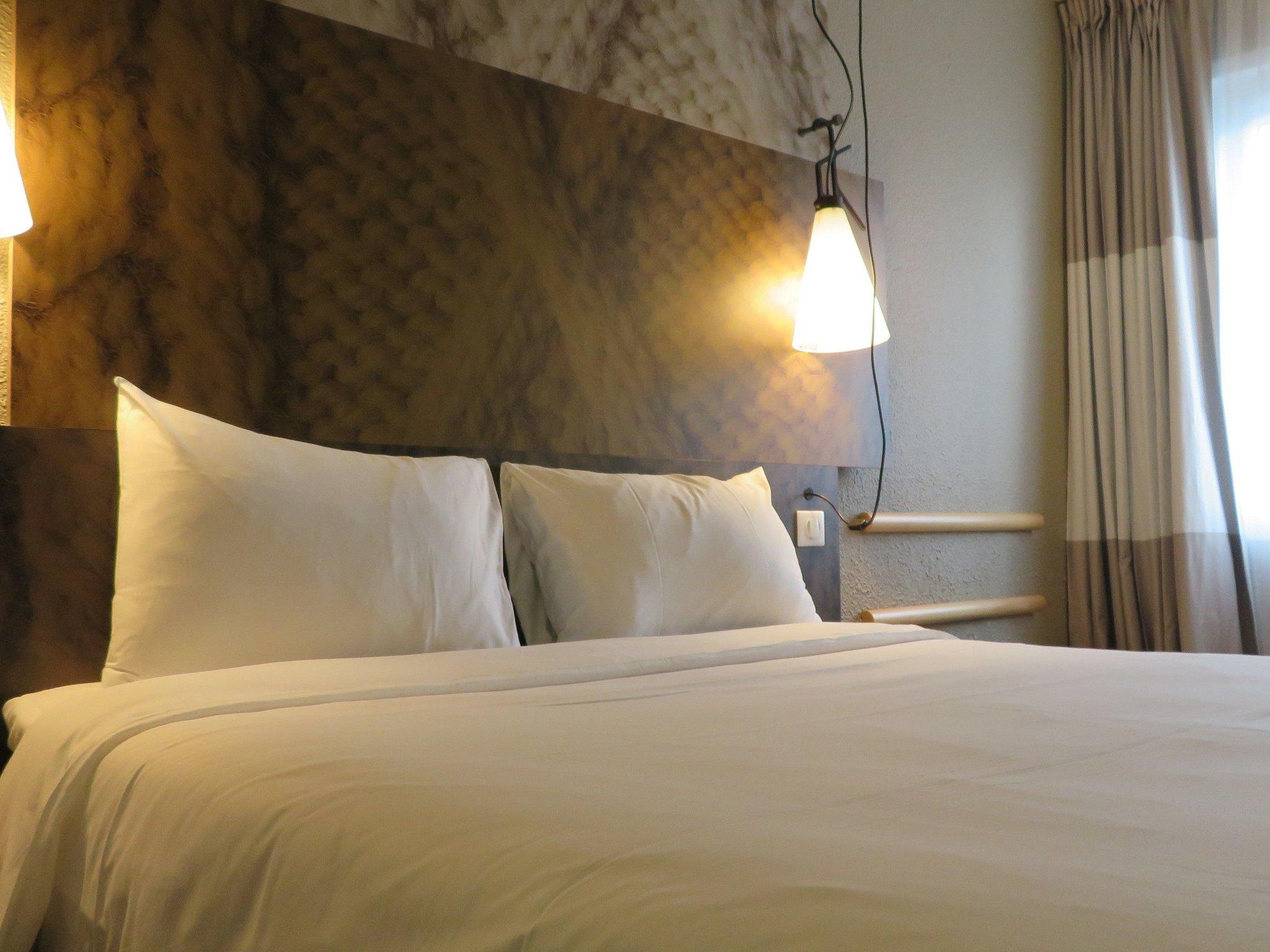 イビス メルン 写真