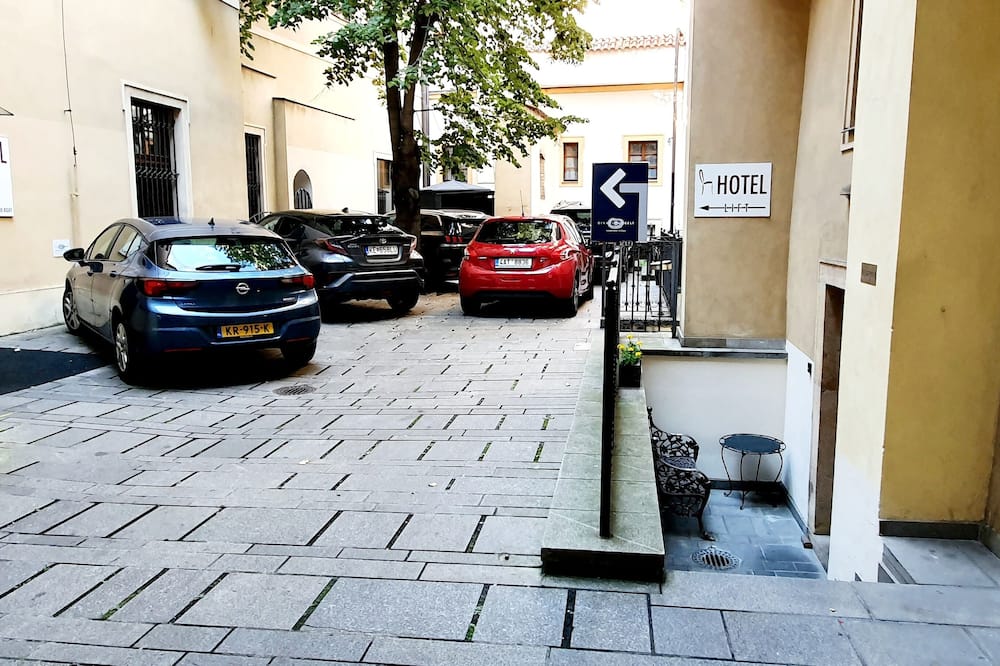 メタモルフィス ホテル 写真