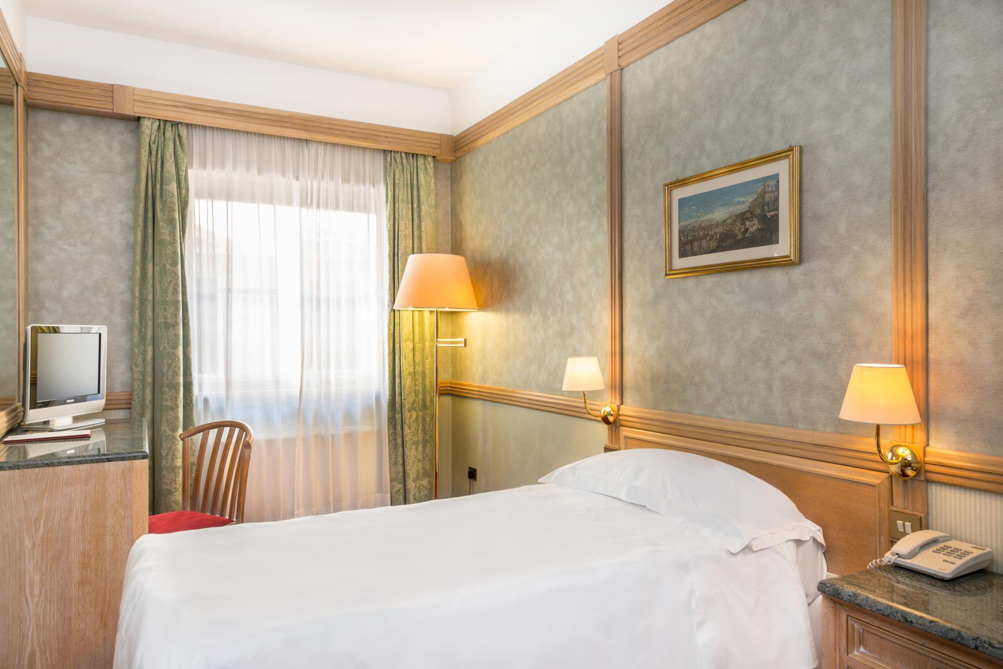 ホテル ビバリーヒルズ ローマ 写真