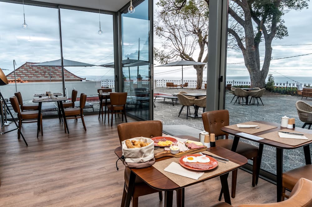 1905 ジノズ パレス 写真