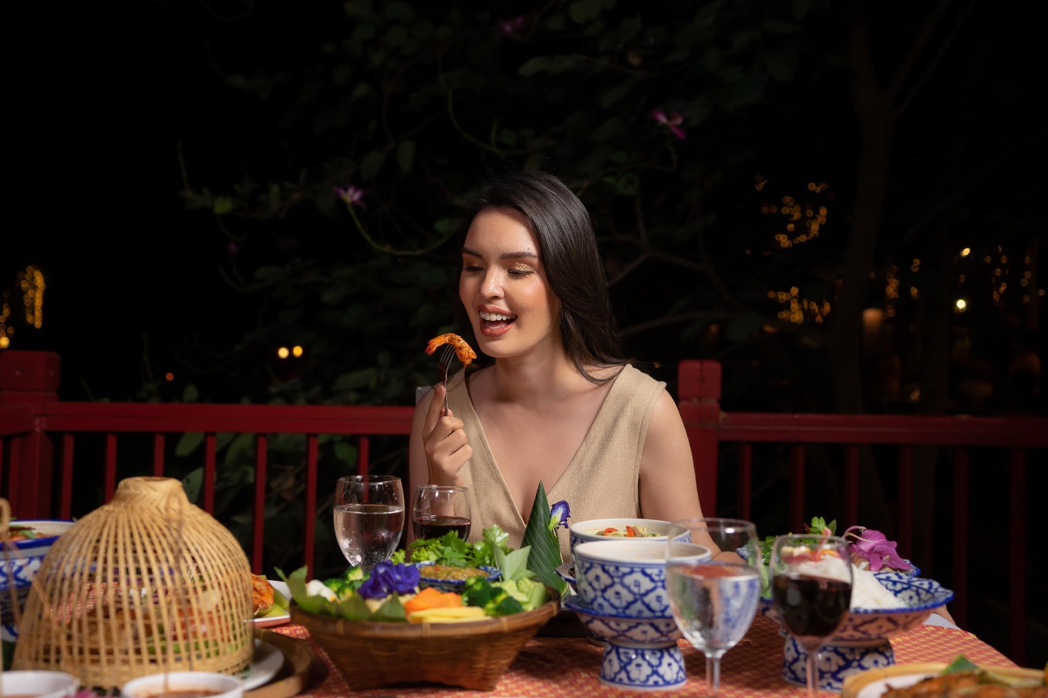 レジェンダ スコータイ 写真