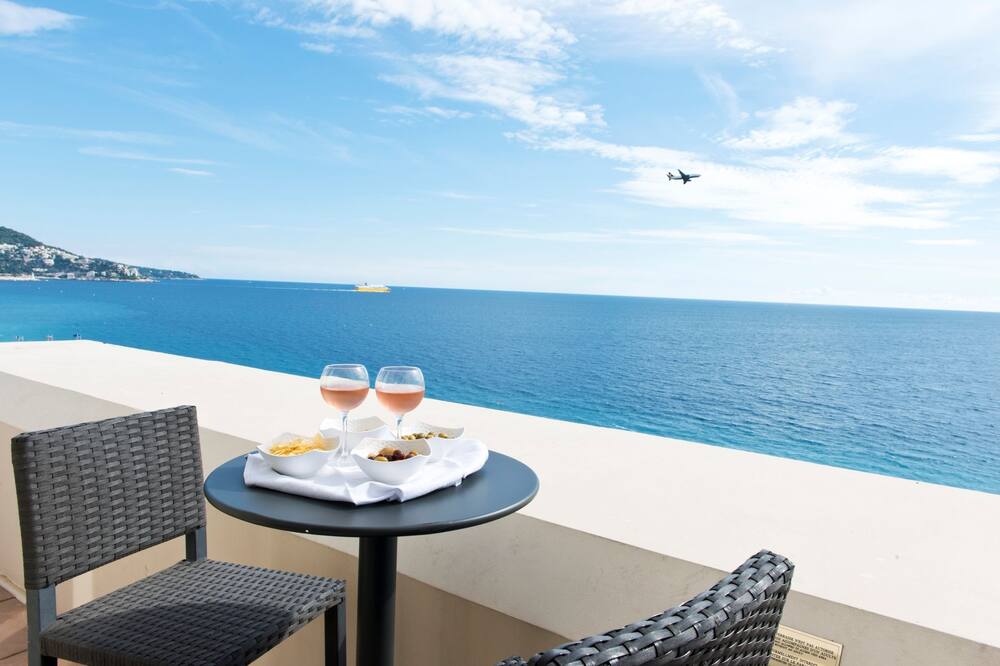 ホテル ウエスト エンド プロムナード デ ザングレ 写真