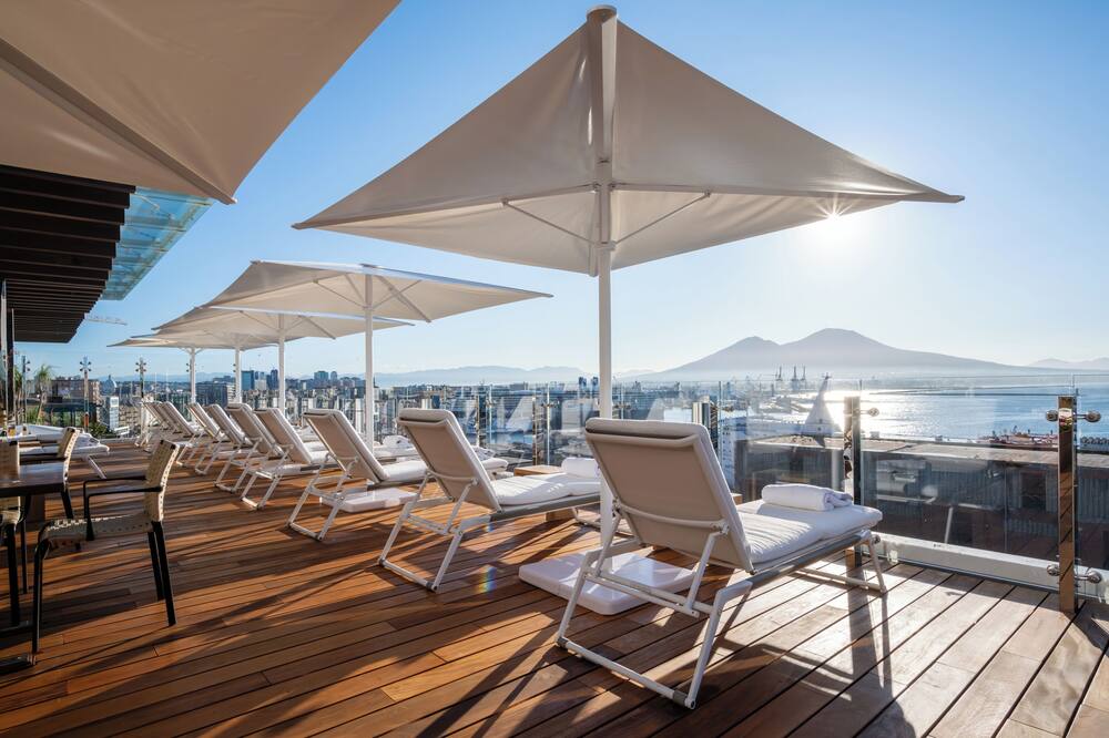 ロメロ ホテル 写真