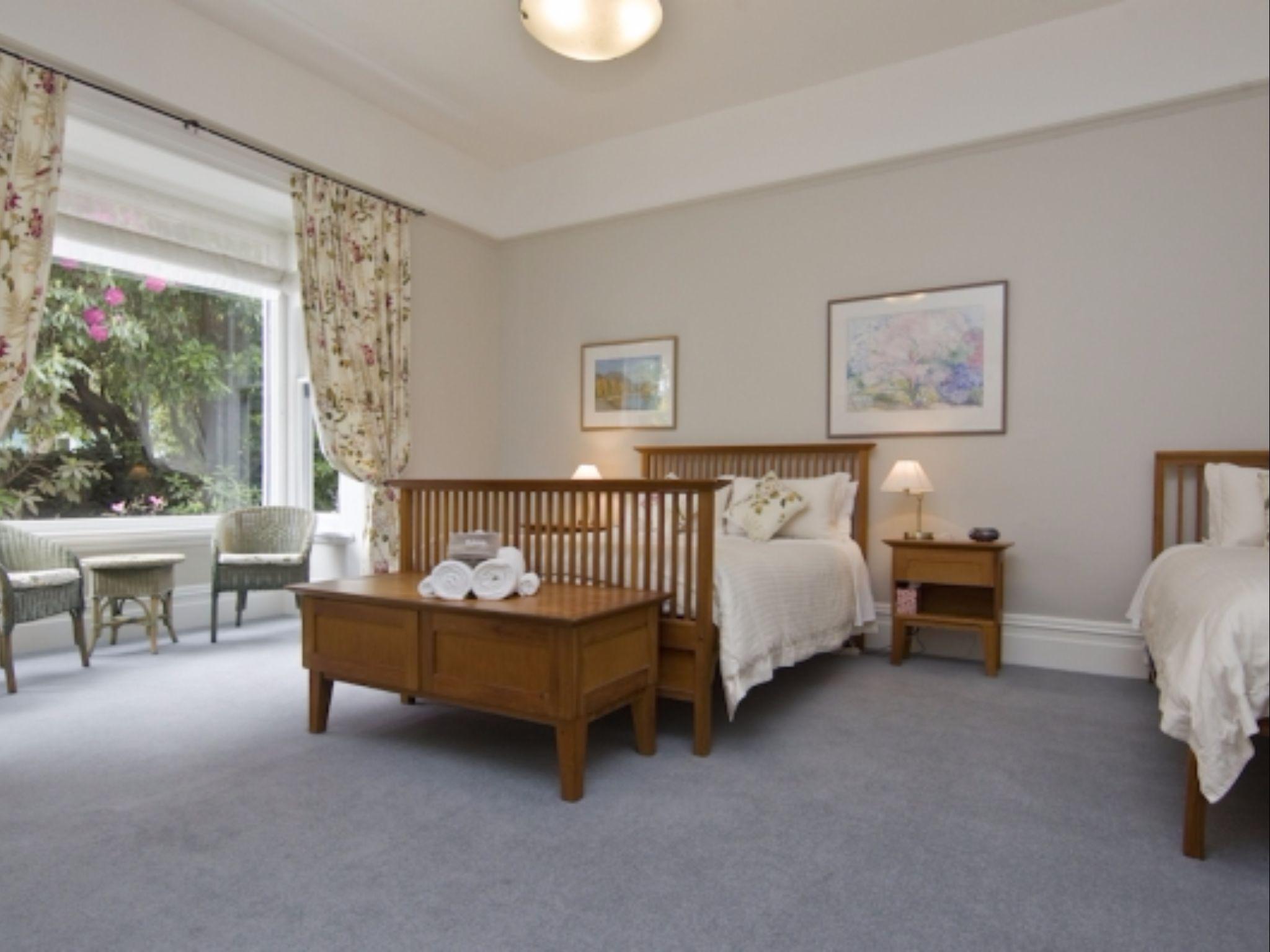 オラリ アンド オラリ アパートメンツ 写真