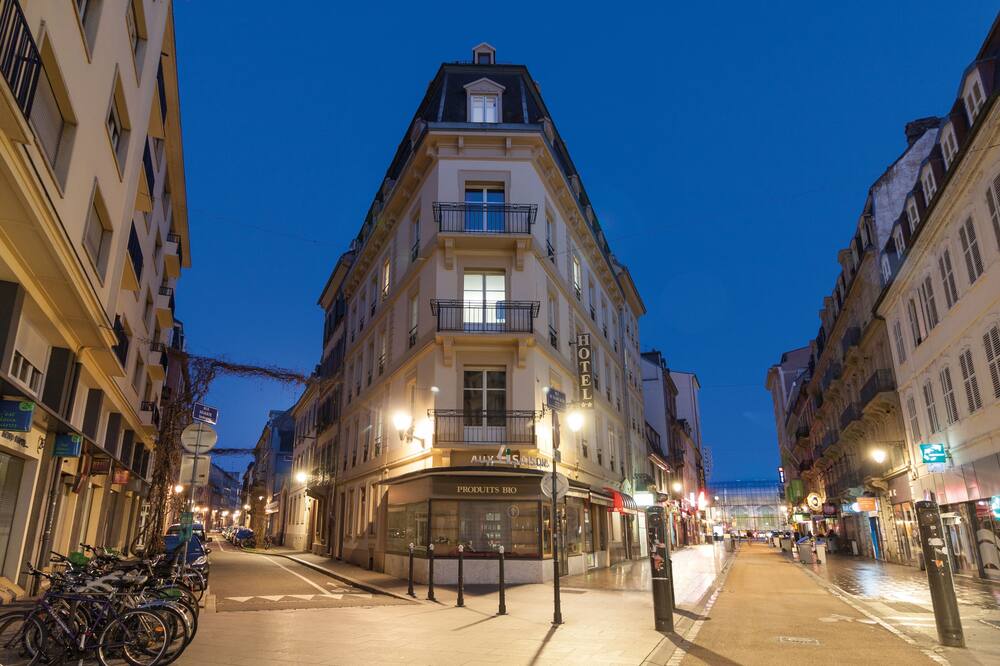 ホテル ビクトリア 写真