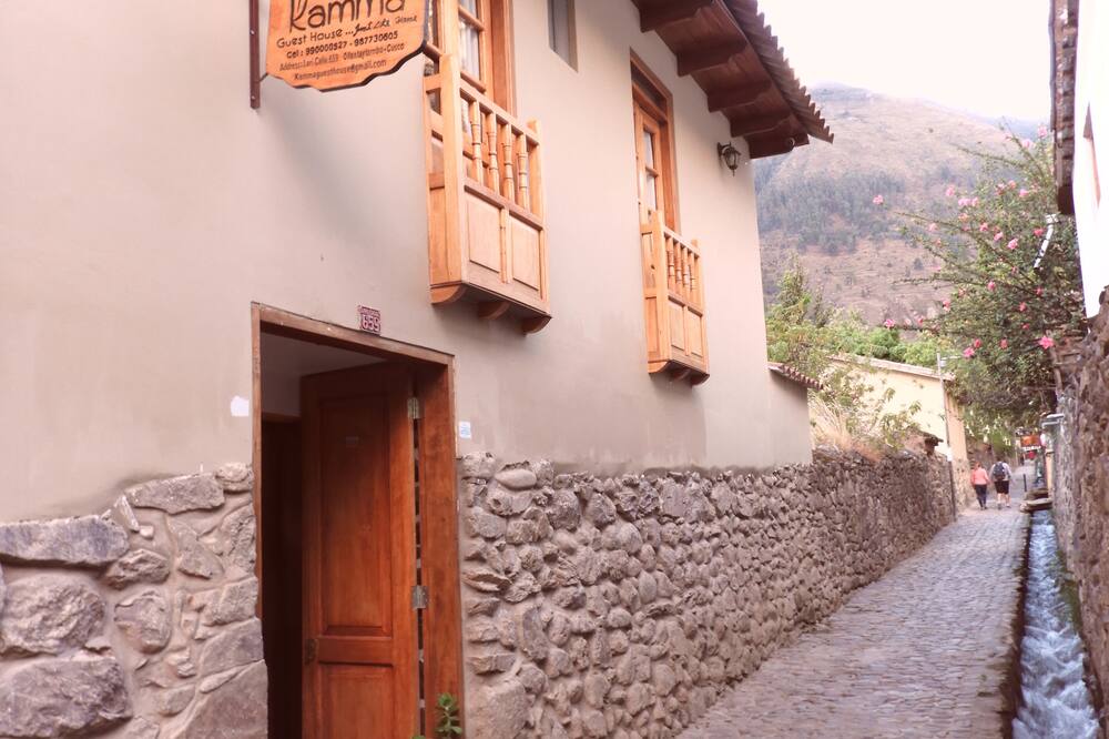 カンマ ゲストハウス 写真