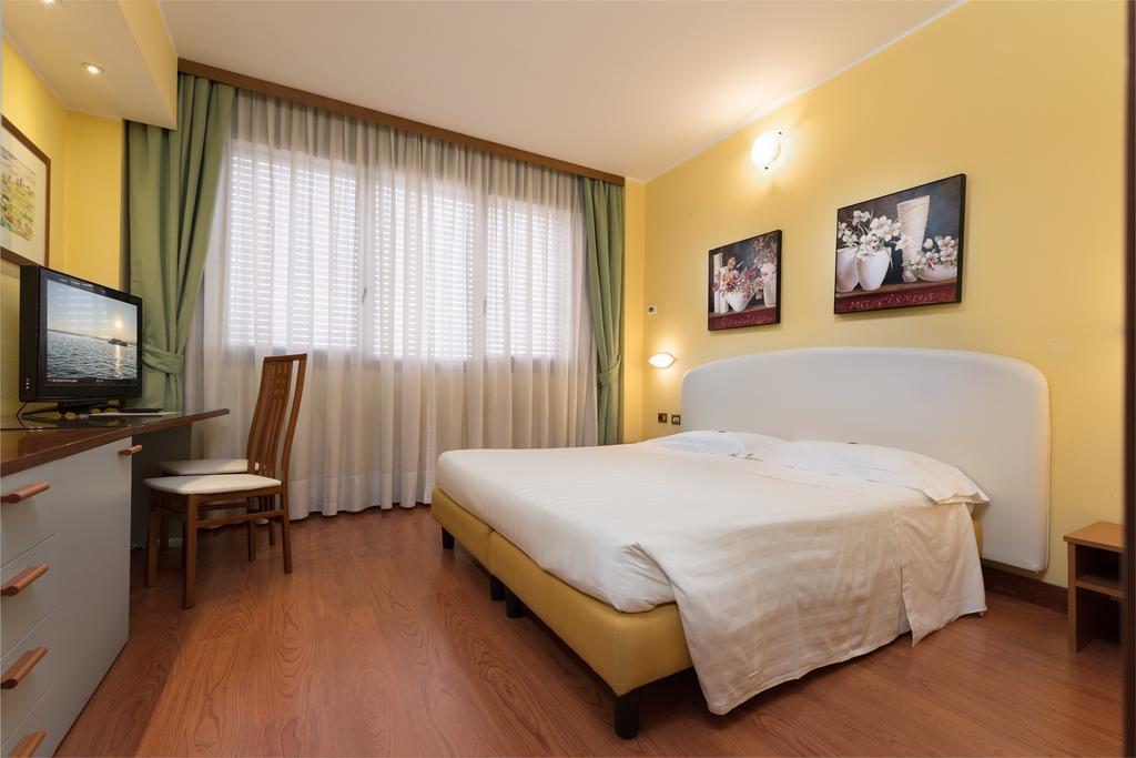 エア ホテル ミラノ リナーテ 写真