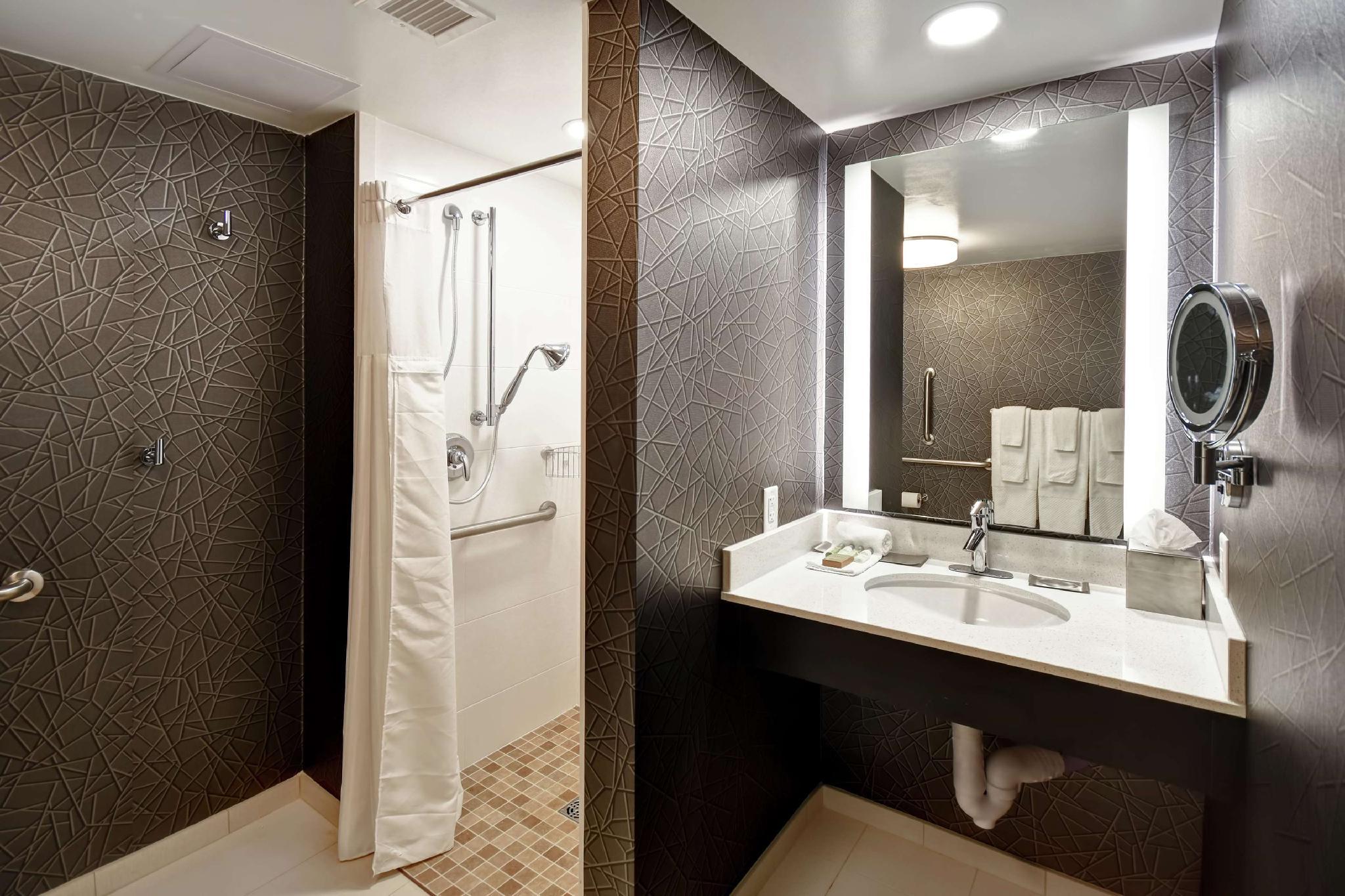 DoubleTree by Hilton Deadwood at Cadillac Jack's 写真