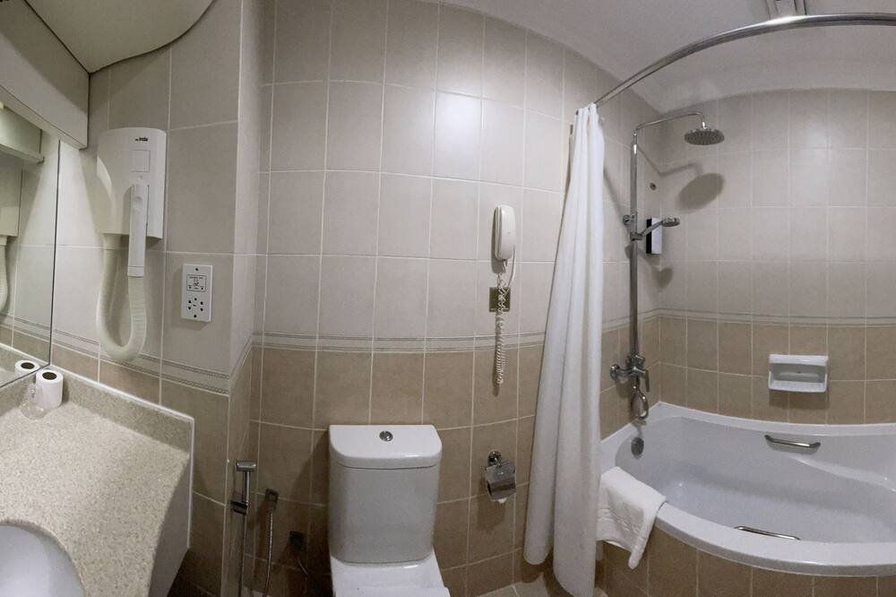 ゴールデン チューリップ ニズワ ホテル 写真