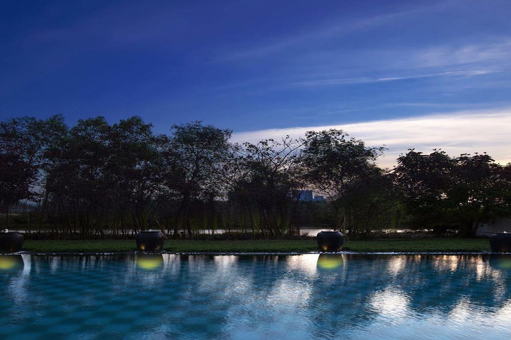 クロエ ギャラリー 写真