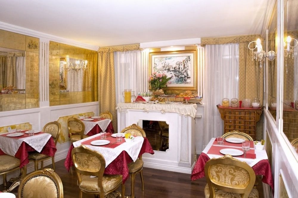 ホテル ノエミ 写真