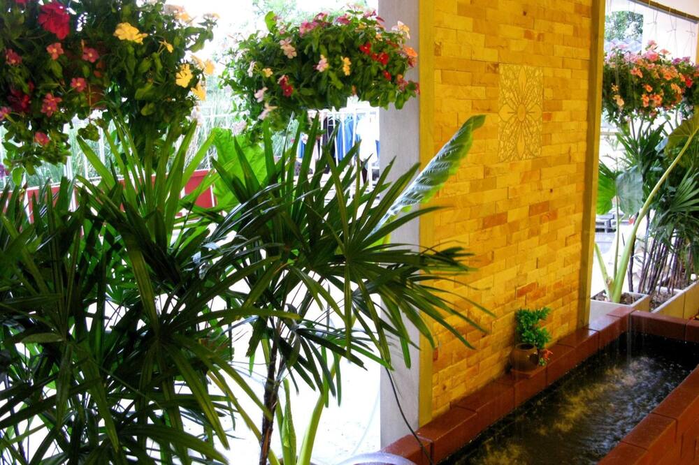 カサ ナリンヤ ホテル アット スワナンプーム エアポート 写真