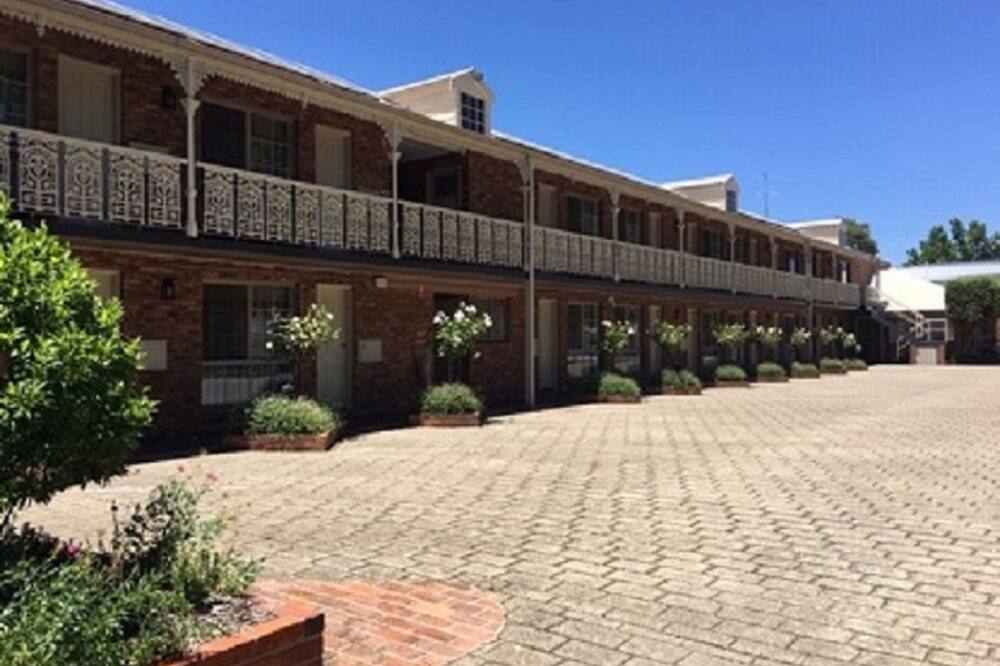 ハーミテージ モータ- イン 写真