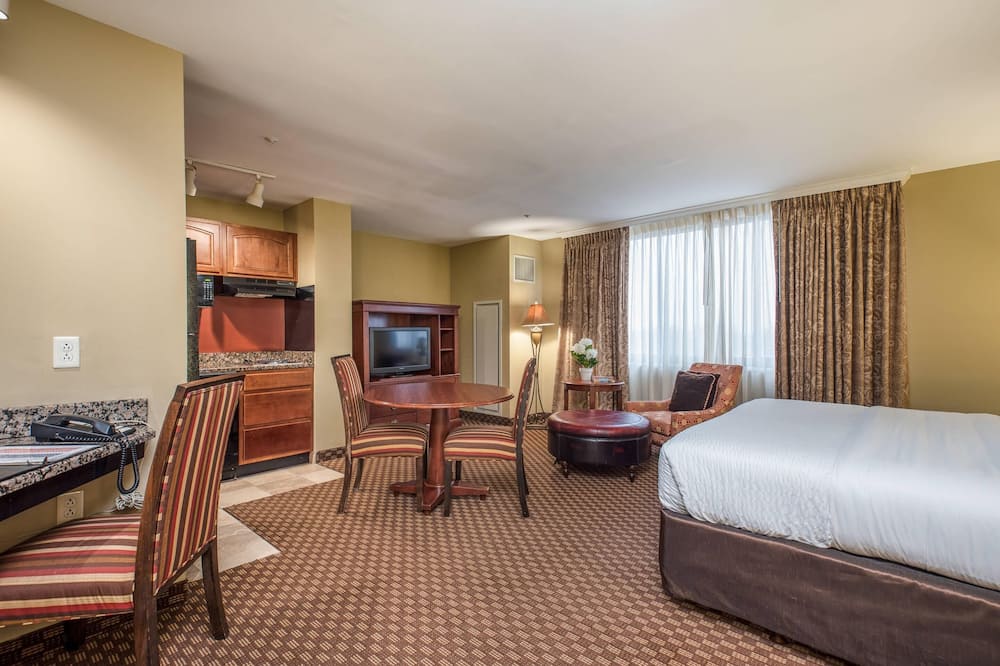 アーリントン コート スイーツ クラリオン コレクション ホテル 写真