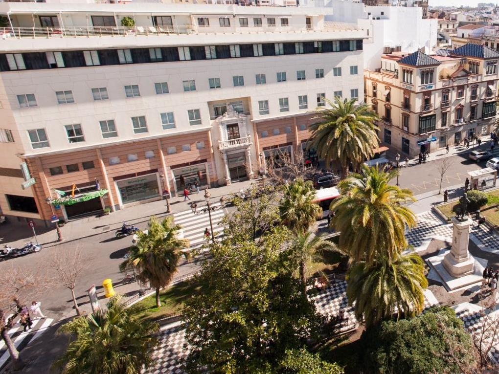 ホテル ダービー セヴィラ 写真