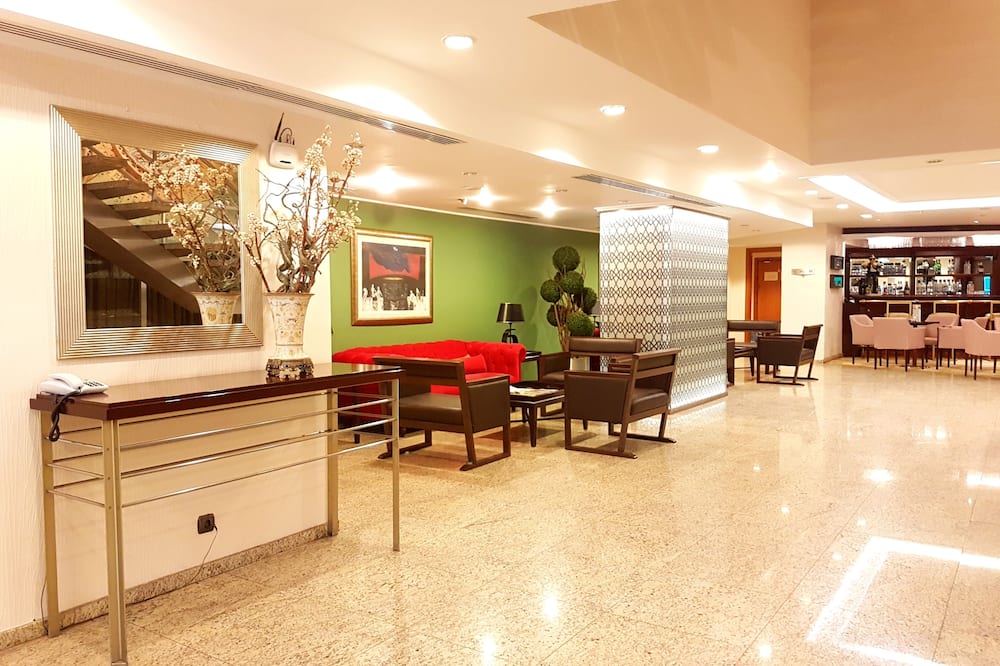 ジュラ ホテルズ マヴィ スルメリ アダナ 写真