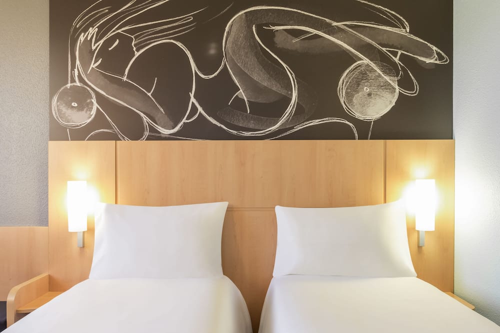 イビス レンヌ サントル ガール スッド 写真