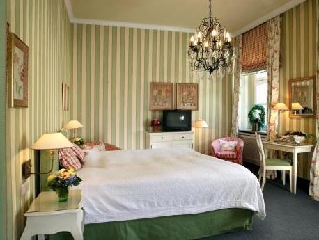 ホテル ビッショフスホフ アム ドム 写真