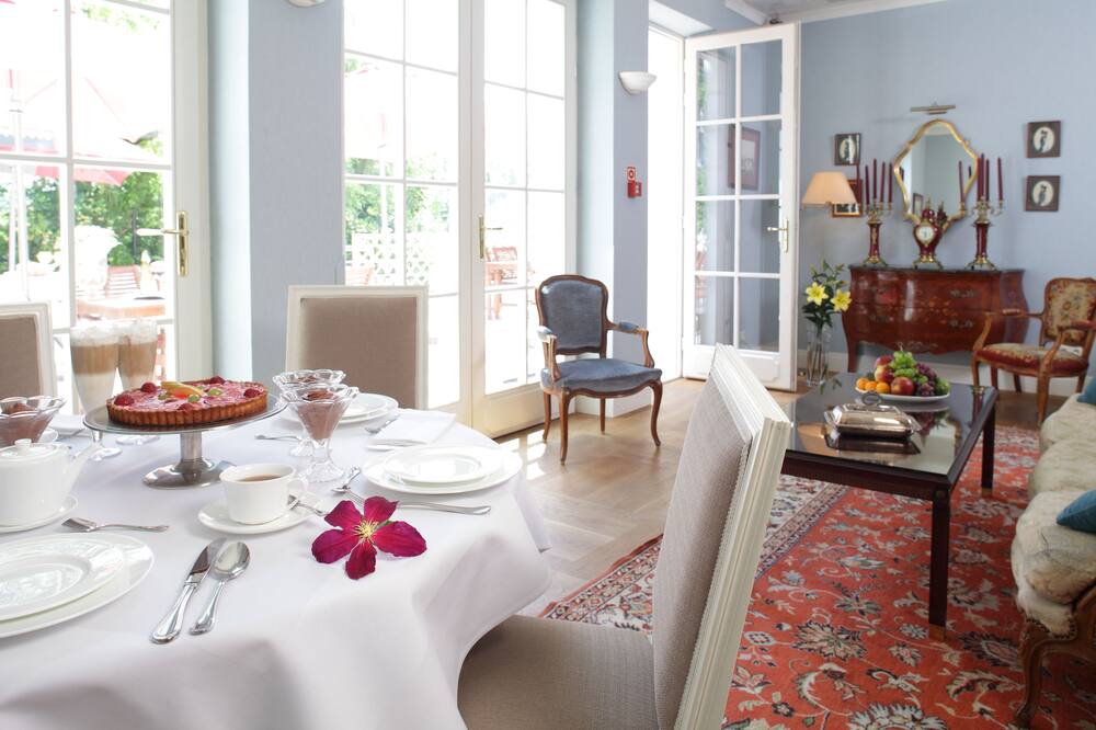 ホテル ドヴフ コシチューシュコ 写真