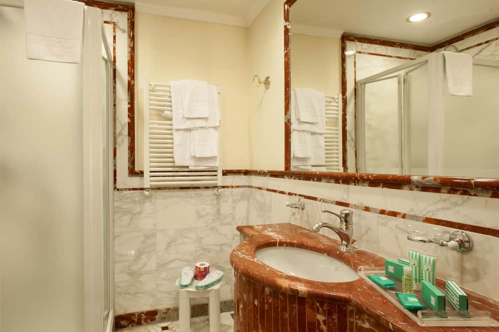 ホテル マルコーニ 写真