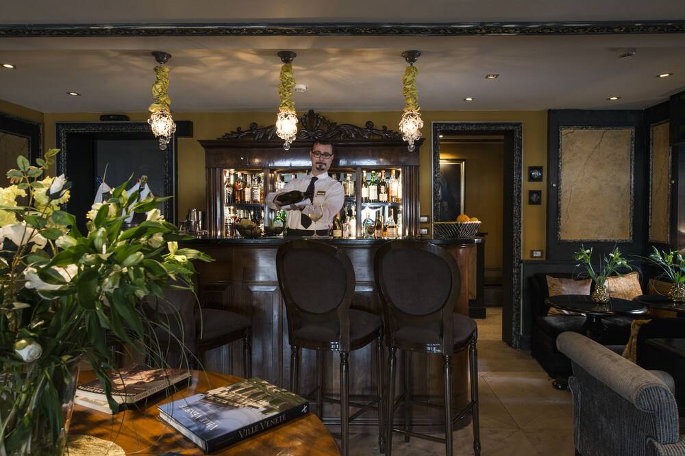 ホテル ラ カルチーナ 写真