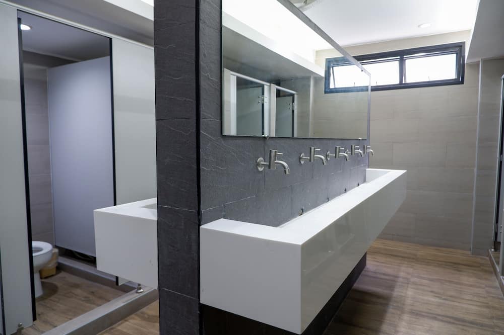 18 コインズ バジェット ホテル 写真