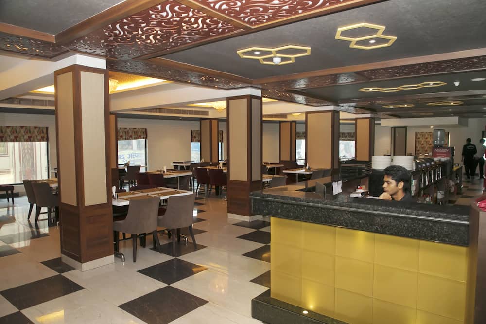 ホテル ギャングズ グランド 写真