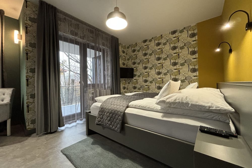 イコニック スパ パンツィオ 写真