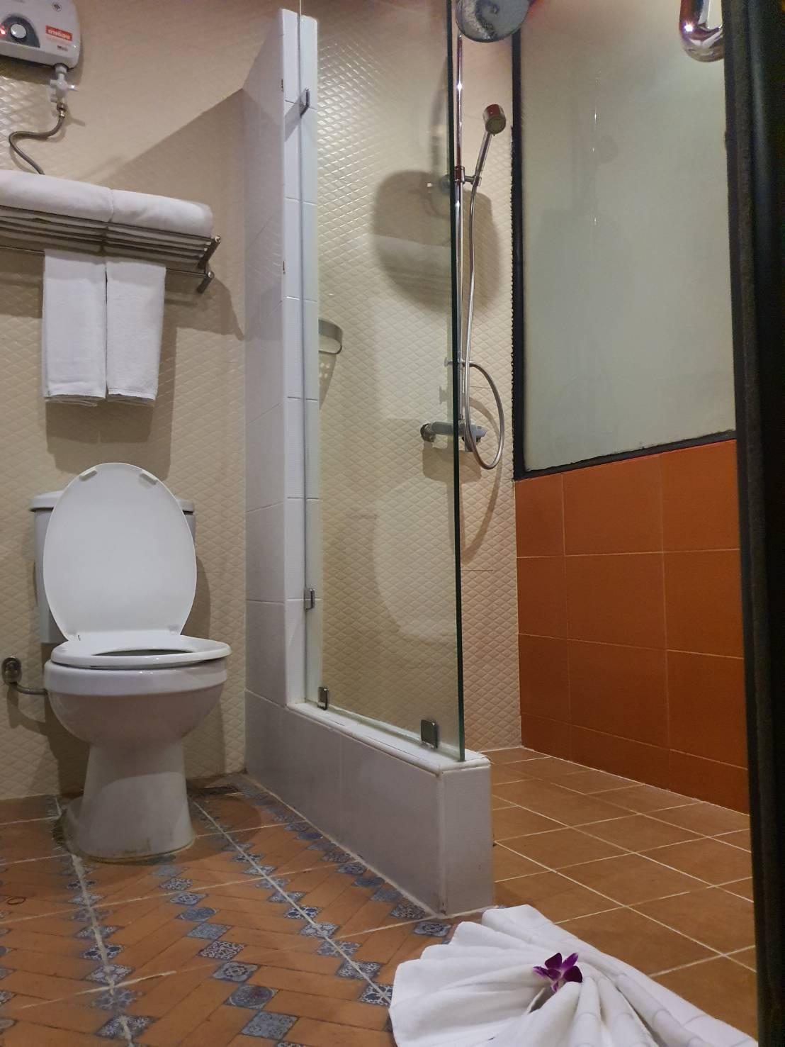 スタジオ F スクンビット 写真