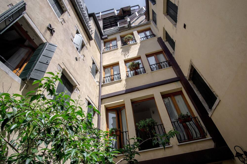 ホテル アンティゴ トロヴァトーレ 写真