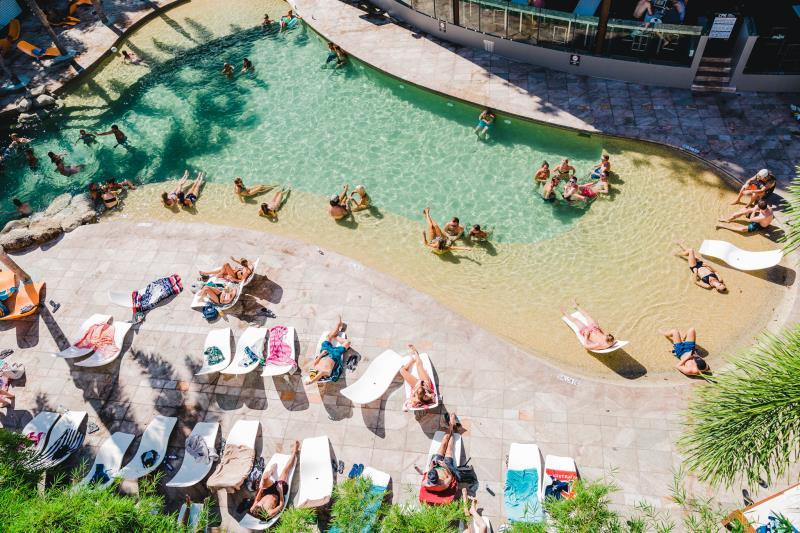 ギリガンズ ホテル&リゾート 写真