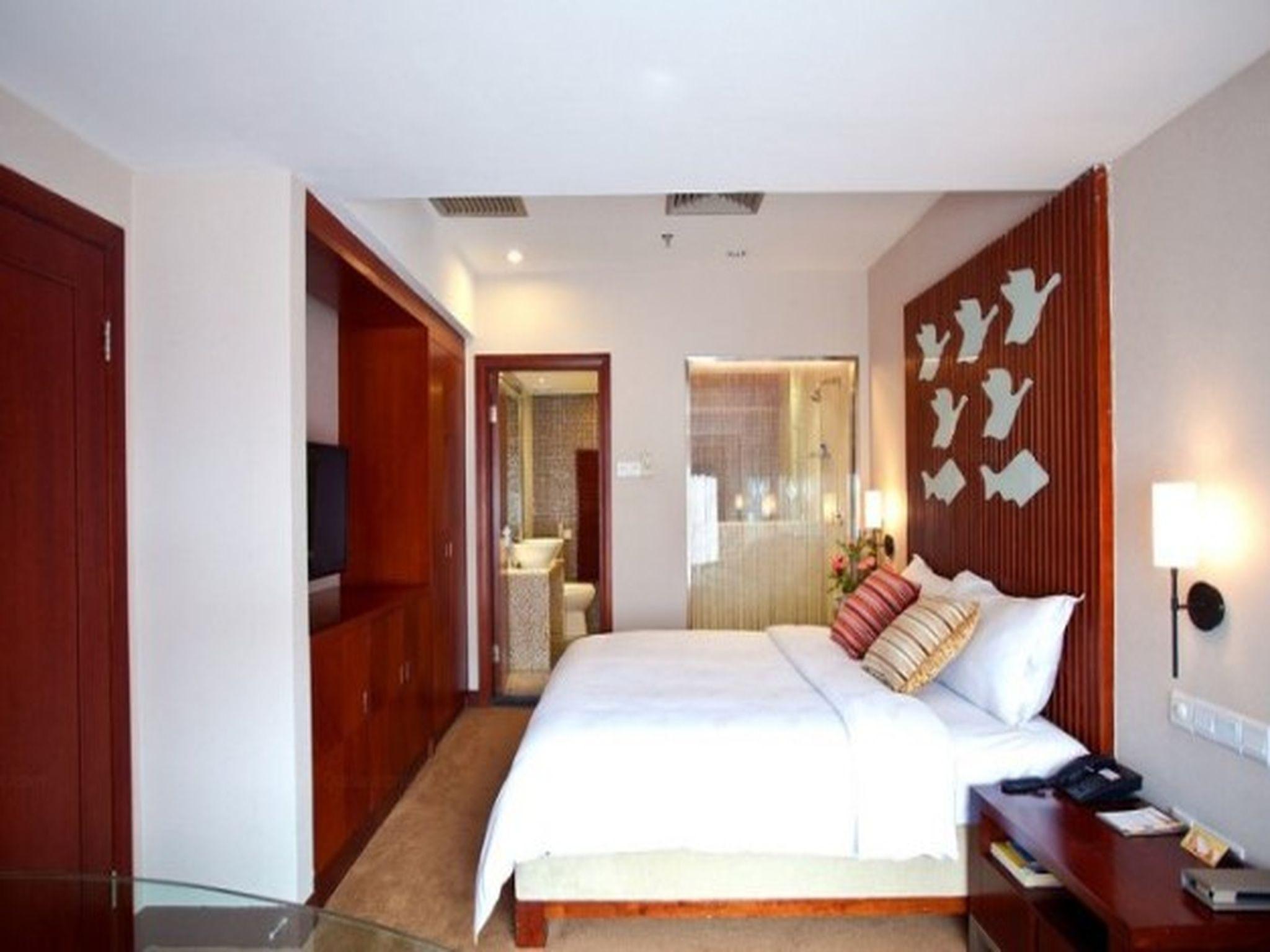 クルーズ イン ホテル 写真