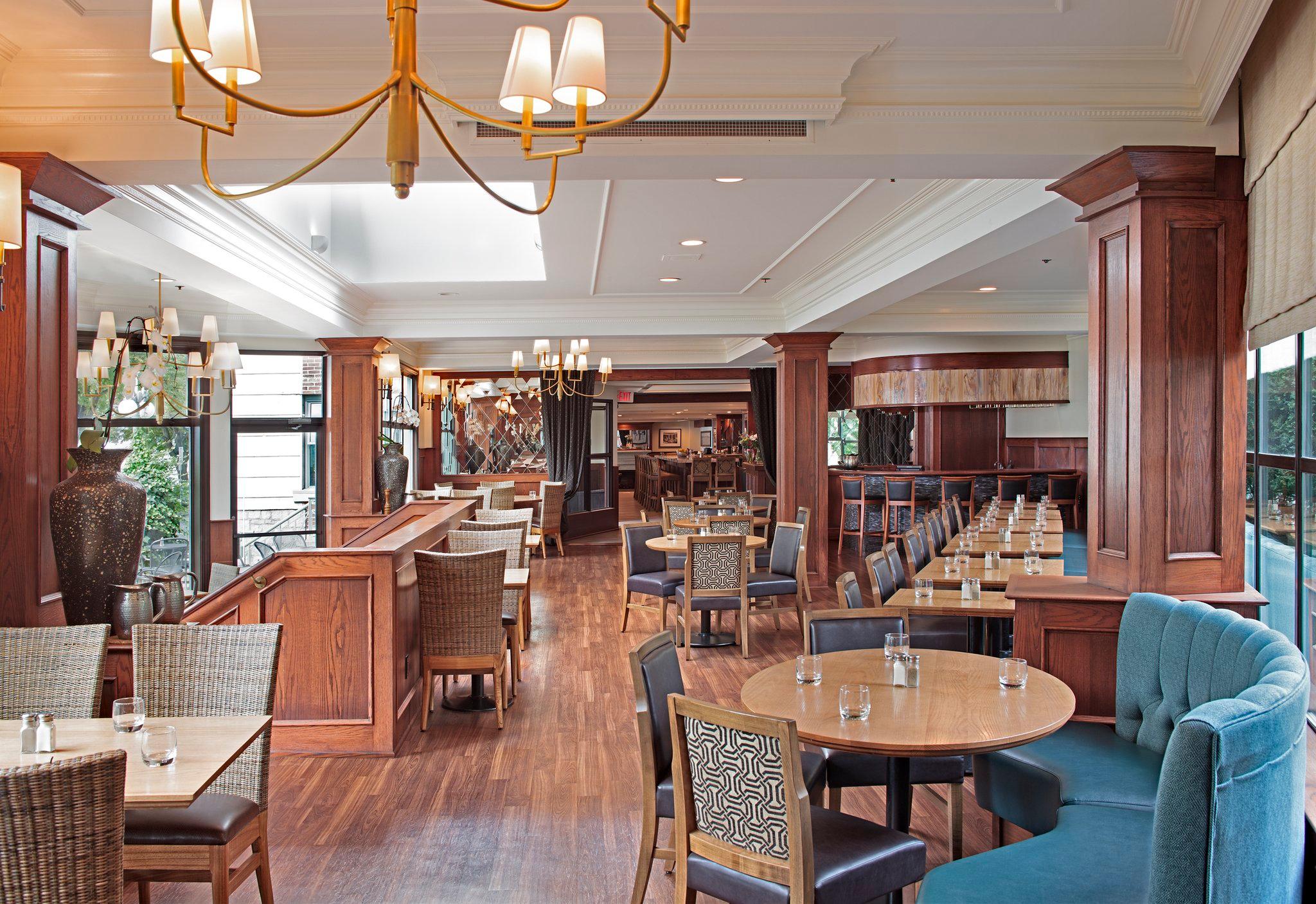 ザ シルビア ホテル 写真