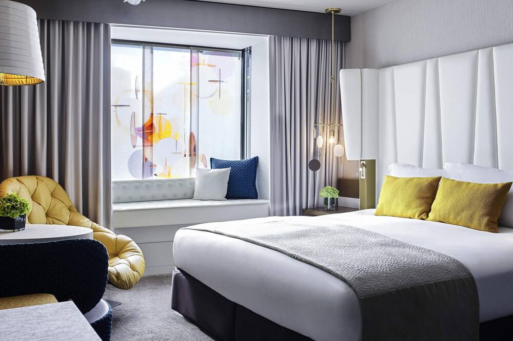 ソフィテル ミュンヘン バイエルポスト ホテル 写真