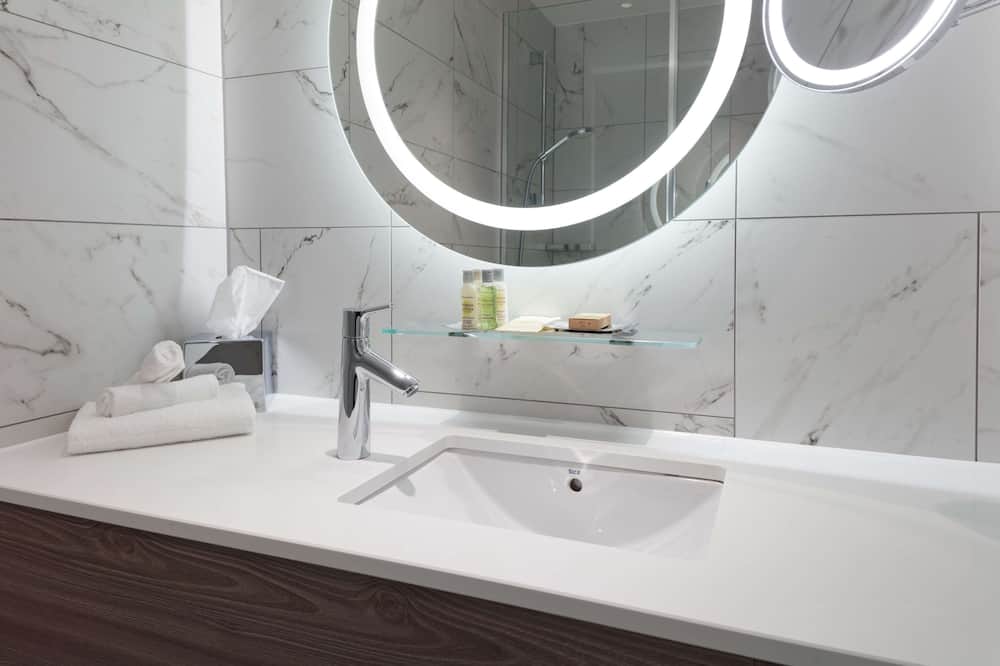 ダブルツリー バイ ヒルトン バース 写真