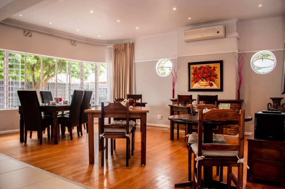 バルモラル ロッジ 写真