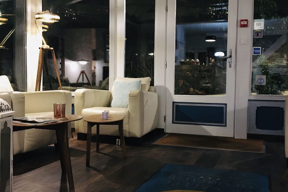 オテル ドゥ ラ ヴァレ ユーレス 写真